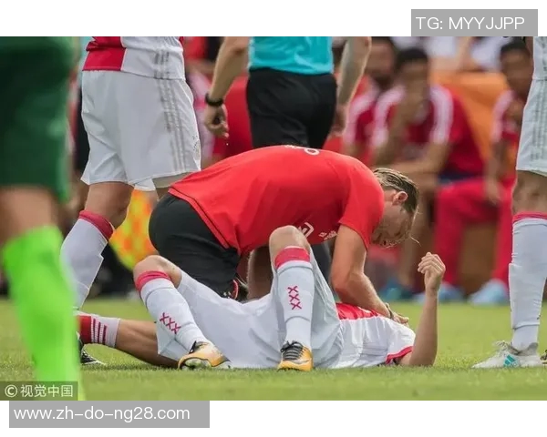 足球场上的悲剧时刻：那些球星猝死的悲痛瞬间和背后的故事