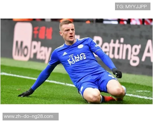 全球足坛传奇球星照片集锦 盘点足球百大风云人物的经典瞬间